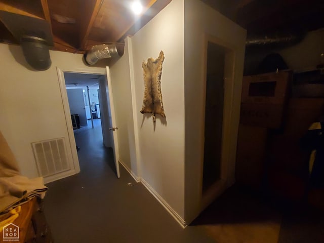 691 Crestline Dr, Piggott, AR 72454 - view of hall