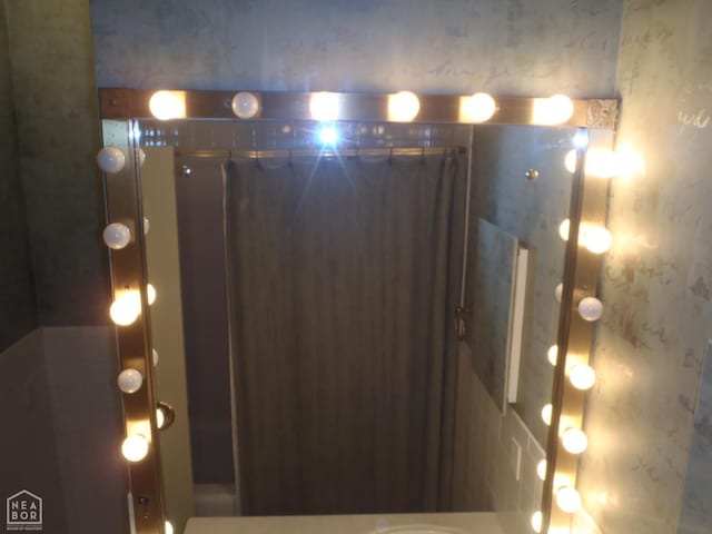 4 Virginia Rd, Newport, AR 72112 - bathroom view of a shower with curtain