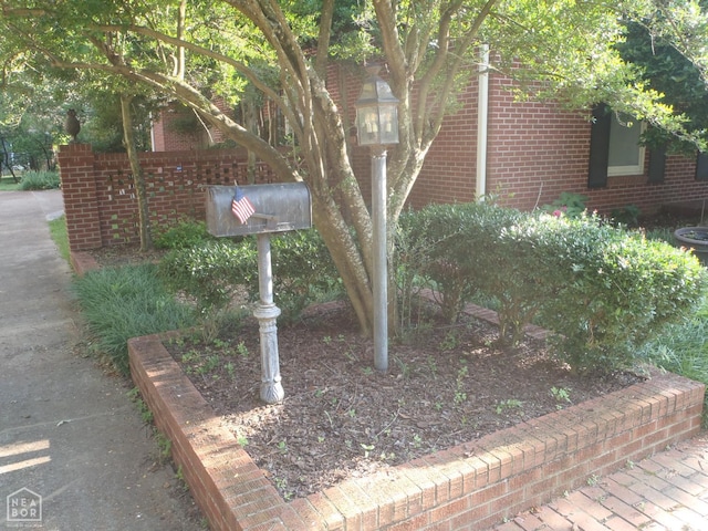 4 Virginia Rd, Newport, AR 72112 - exterior view of brick siding