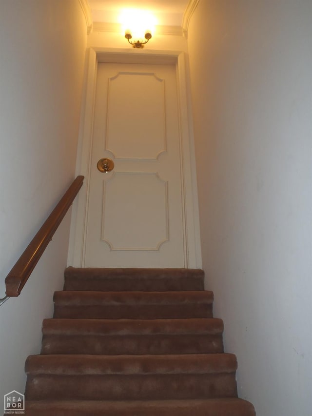 4 Virginia Rd, Newport, AR 72112 - view of stairs