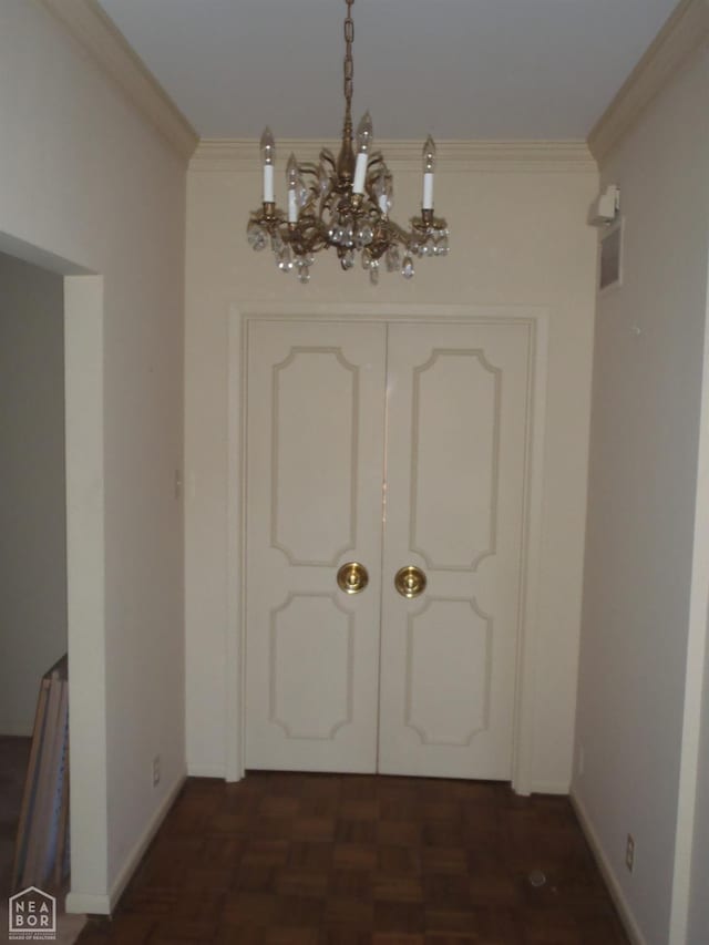 4 Virginia Rd, Newport, AR 72112 - entryway with a chandelier and crown molding