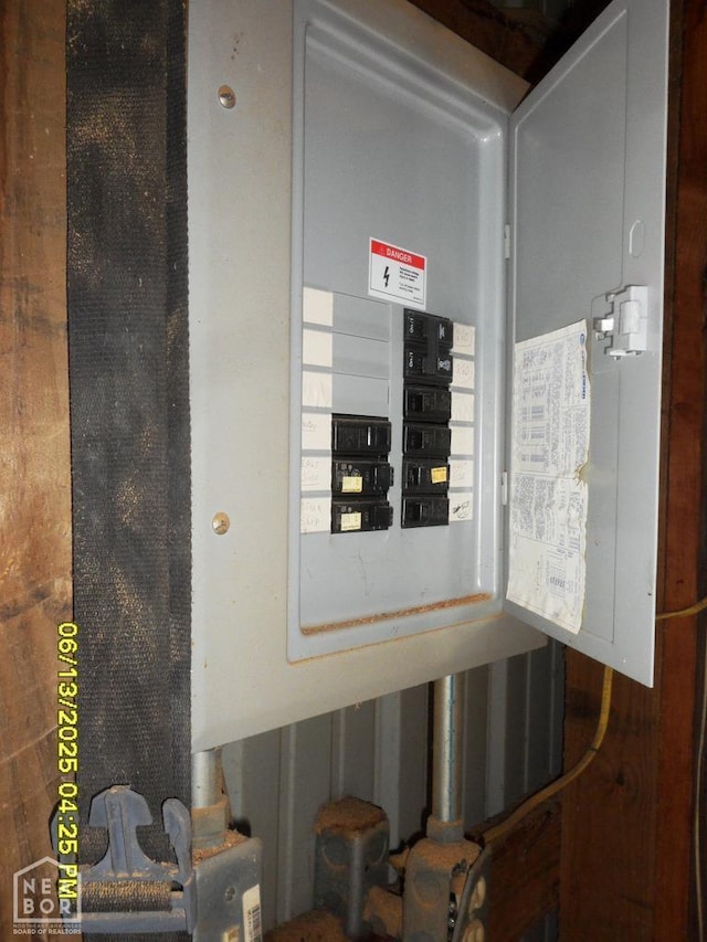 2805 Robinson St, Newport, AR 72112 - utility room with electric panel