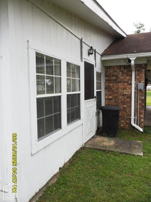 2805 Robinson St, Newport, AR 72112 - view of home's exterior with brick siding