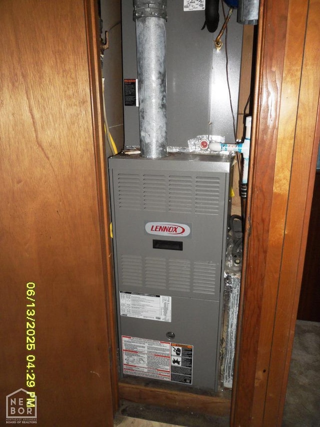 2805 Robinson St, Newport, AR 72112 - utilities with heating unit
