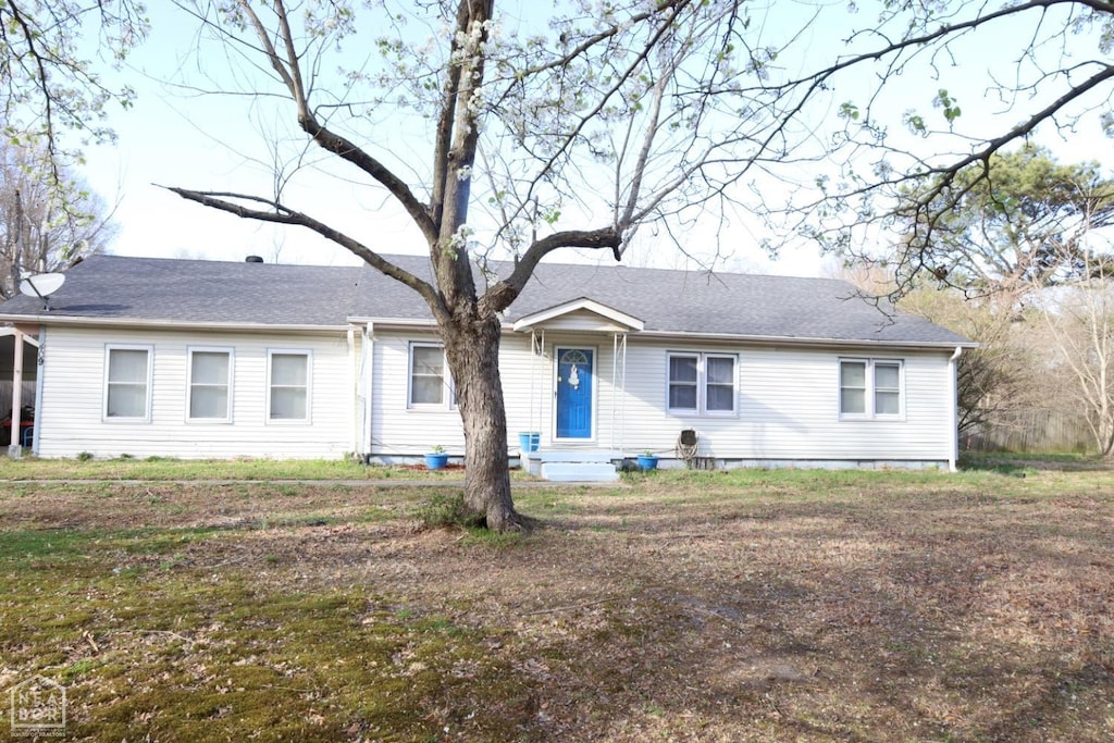single story home with entry steps