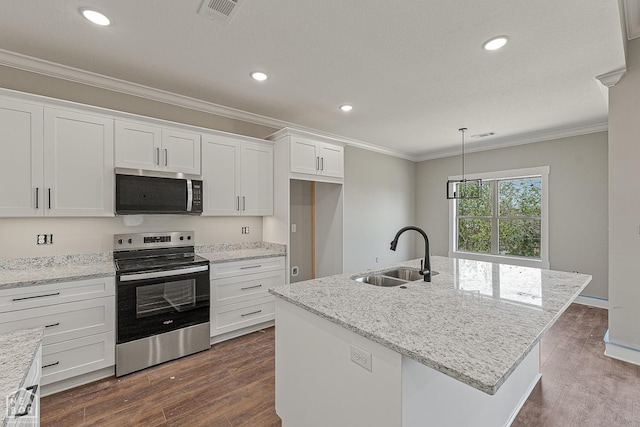 kitchen featuring a sink, stainless steel appliances, crown molding, white cabinetry, and dark wood-style floors