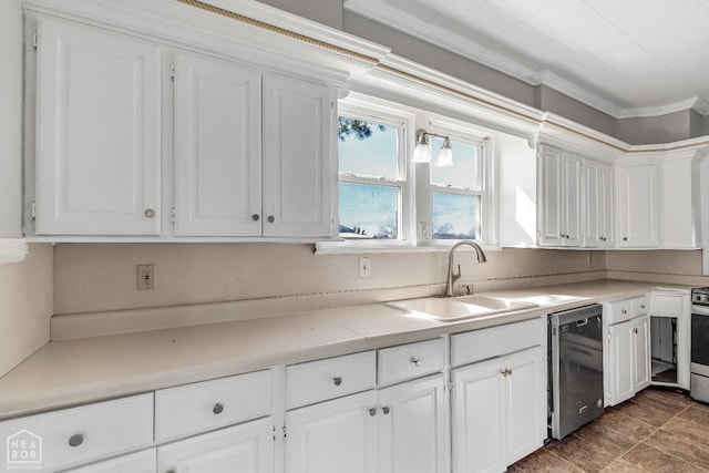 605 SE 2nd St SE, Hoxie, AR 72433 - kitchen featuring white cabinetry, appliances with stainless steel finishes, a sink, and ornamental molding