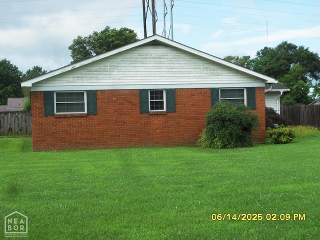 805 Cherokee Dr, Newport, AR 72112 - view of side of home featuring brick siding