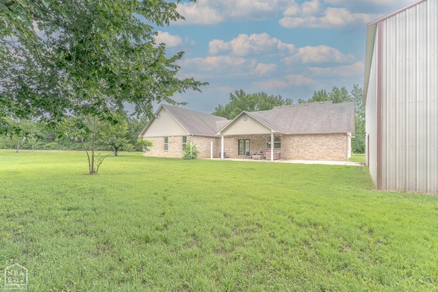 2 Deer Run, Clarksville, AR 72830 - single story home featuring a front yard and a patio