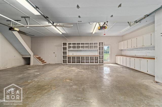 3201 S 2nd Ave S, Paragould, AR 72450 - garage with a garage door opener
