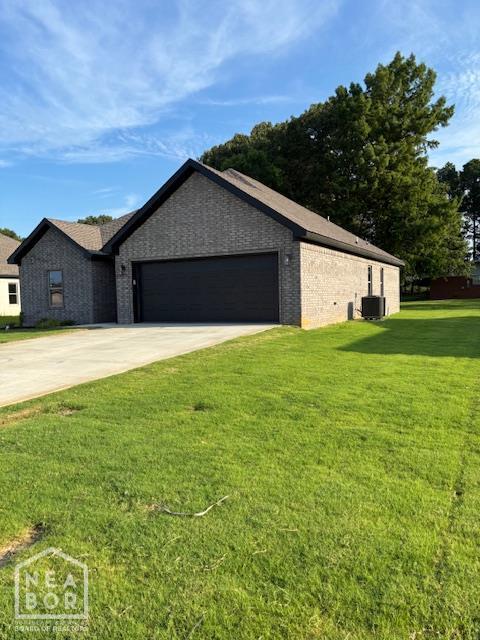 6060 Whitecliff Dr, Jonesboro, AR 72405