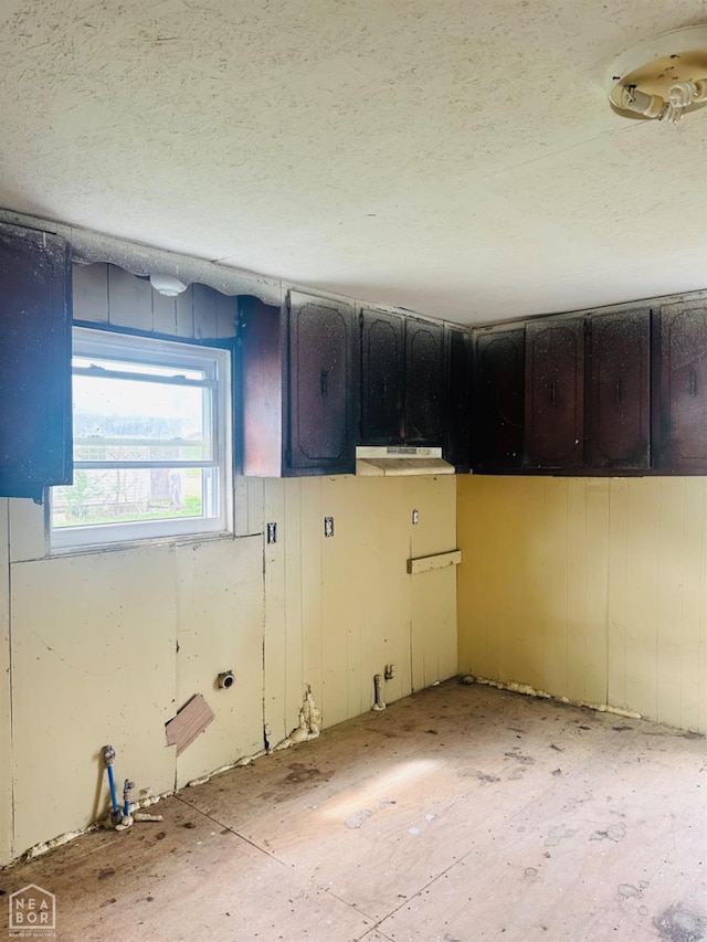 315 Arrington St, Newport, AR 72112 - kitchen featuring a textured ceiling