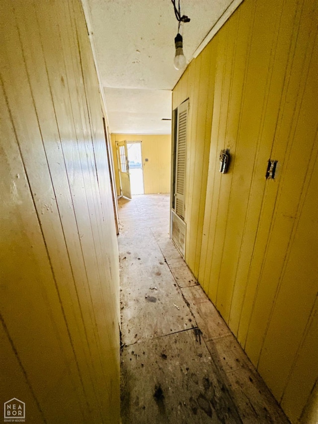 315 Arrington St, Newport, AR 72112 - hall featuring wood walls