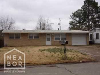300 W Roseclair St, Jonesboro, AR 72401 - photo 1