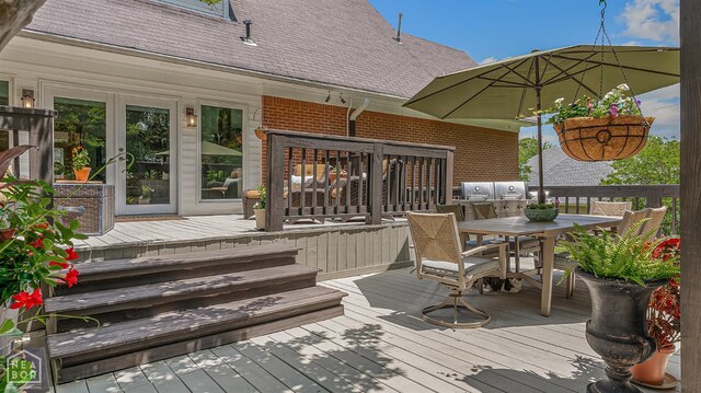 15 Plantation Oaks Ln, Jonesboro, AR 72401 - deck featuring outdoor dining area