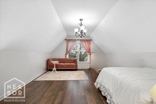 4024 Chapel Hill Dr, Jonesboro, AR 72404 - bedroom featuring wood finished floors, lofted ceiling, a chandelier, and baseboards