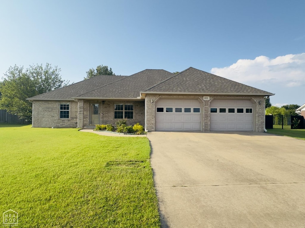 3001 Newcastle Dr, Paragould, AR 72450 - photo 1
