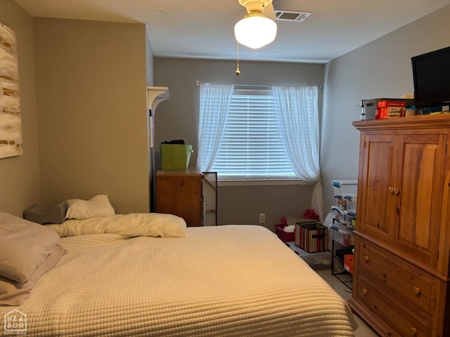 2208 Shafer Cir, Newport, AR 72112 - bedroom with a ceiling fan