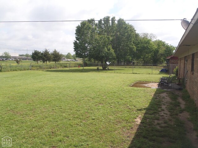 2009 Daugherty St, Newport, AR 72112 - view of yard featuring fence