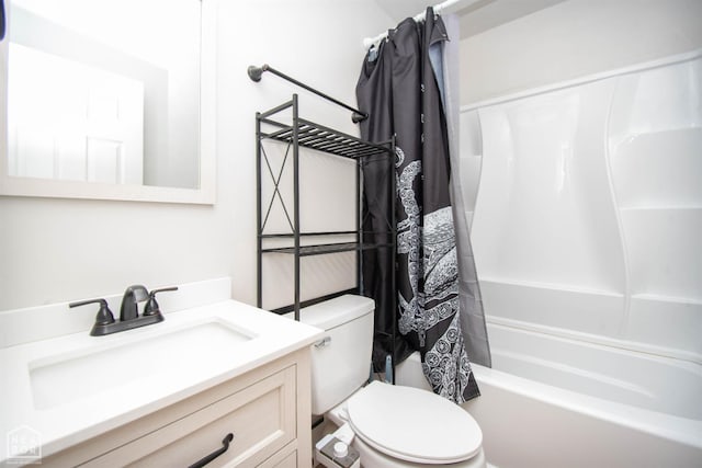 2209 Greensboro Rd, Jonesboro, AR 72405 - bathroom with toilet, vanity, and shower / bathtub combination with curtain