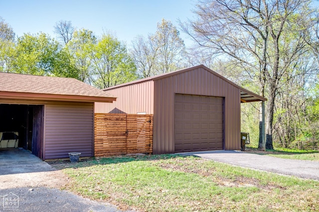 404 E Griffin St, Harrisburg, AR 72432 - view of detached garage