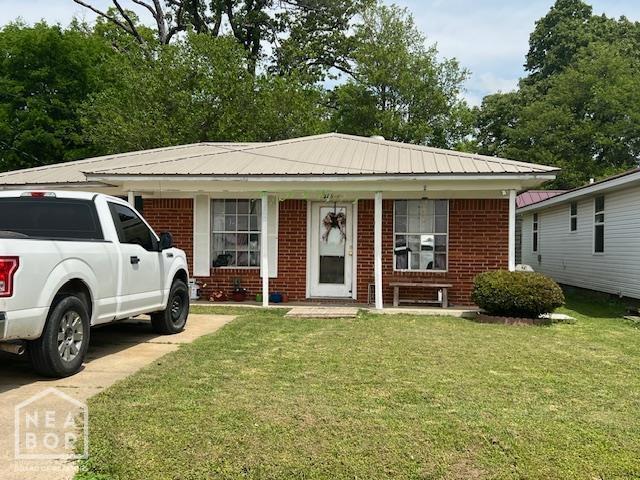 203 Dennington St, Paragould, AR 72450 - photo 1