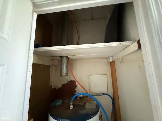 414 E 1st St, Rector, AR 72461 - detailed view of water heater