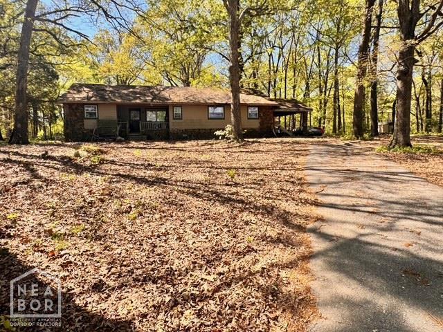 1405 Arrowhead Farm Rd, Jonesboro, AR 72401 - view of front of home featuring driveway