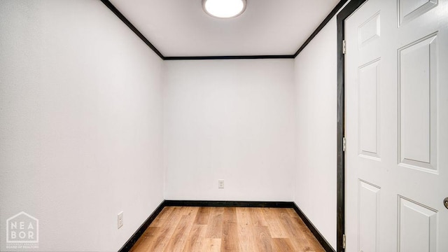1205 Sims Ave, Jonesboro, AR 72401 - walk in closet featuring light wood-type flooring