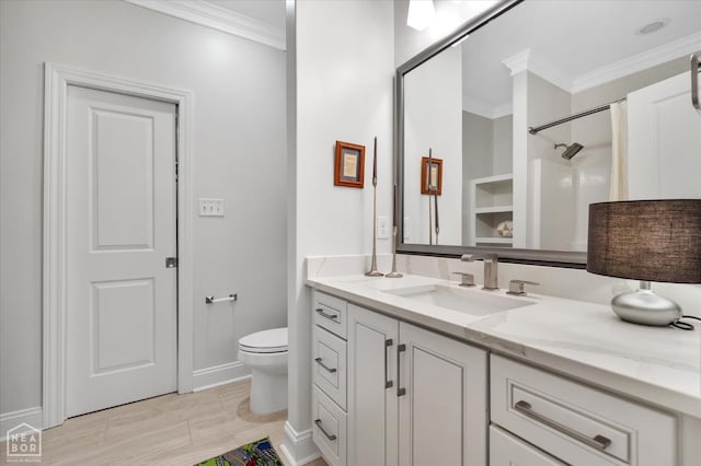 4260 Weldon Cv, Jonesboro, AR 72404 - full bath featuring ornamental molding, toilet, vanity, curtained shower, and baseboards