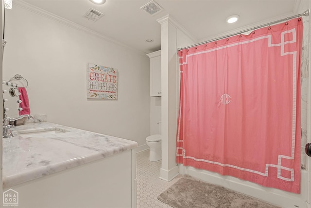 803 Fairway Dr, Jonesboro, AR 72401 - full bathroom featuring ornamental molding, visible vents, toilet, and recessed lighting