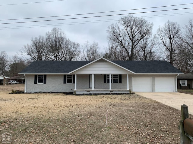 1017 Homecrest Dr, Piggott, AR 72454