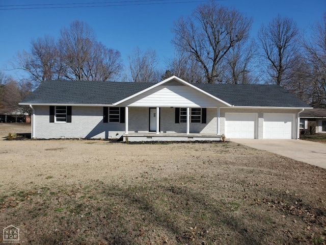 1017 Homecrest Dr, Piggott, AR 72454