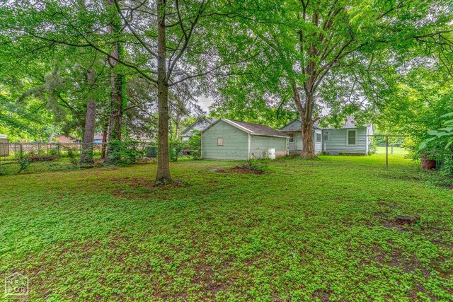 403 N Bridge St, Jonesboro, AR 72401 - view of yard