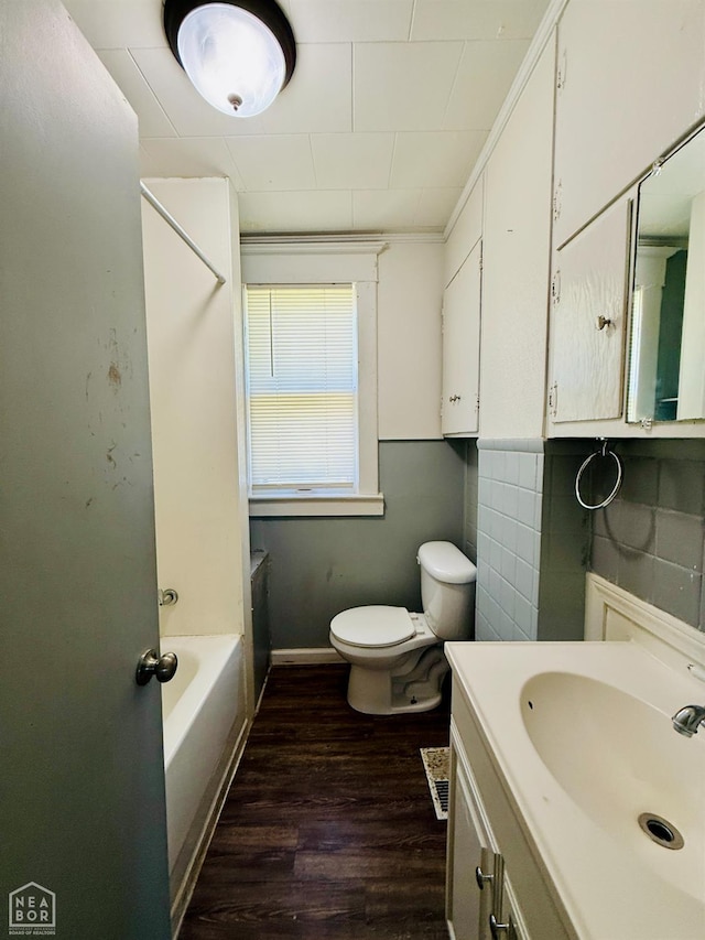 505 N Pruett St N, Paragould, AR 72450 - bathroom with wood finished floors and vanity
