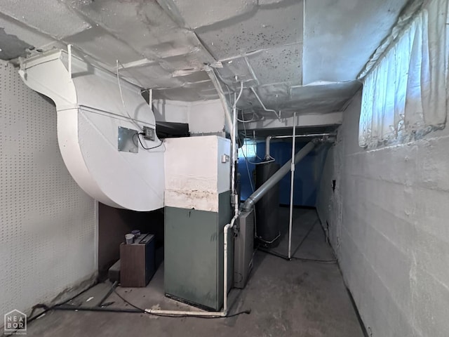582 N 4th Ave, Piggott, AR 72454 - unfinished basement with heating unit