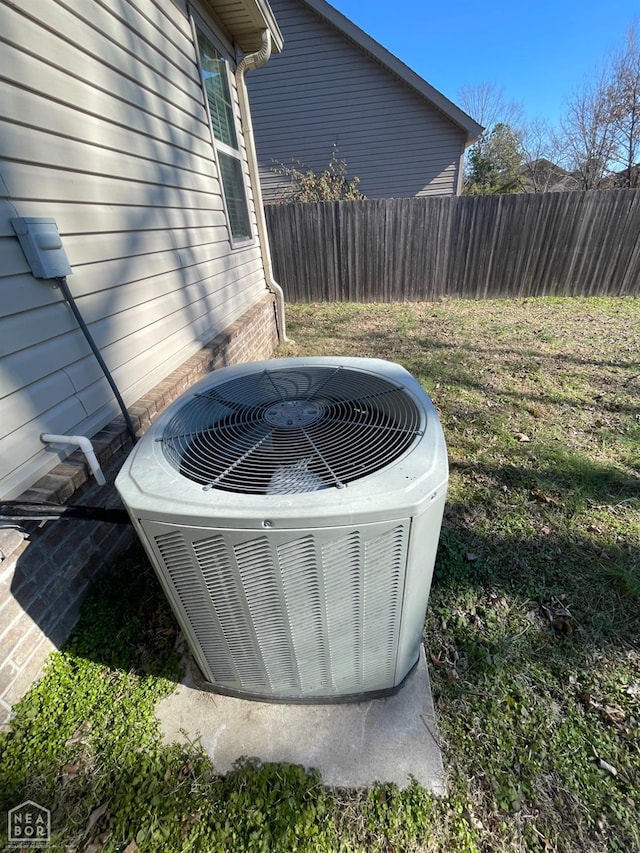 997 Russell Hill Dr, Jonesboro, AR 72404 - exterior details featuring central AC unit and fence
