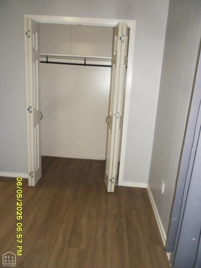 404 Logan St, Newport, AR 72112 - view of closet