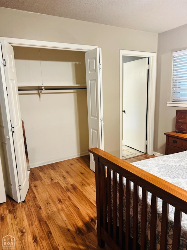 2804 Ivy Dr, Newport, AR 72112 - bedroom with wood finished floors and baseboards
