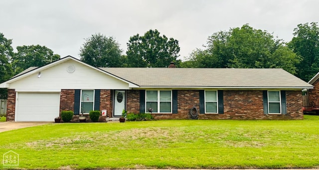 2804 Ivy Dr, Newport, AR 72112 - ranch-style house featuring an attached garage, brick siding, driveway, and a front lawn