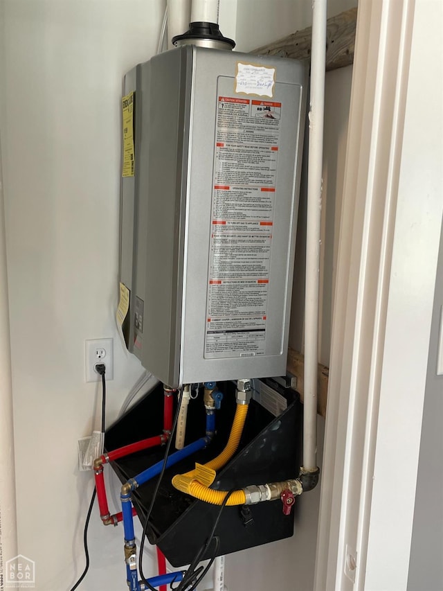 3502 Burdyshaw Dr Drive, Jonesboro, AR 72405 - utilities featuring water heater