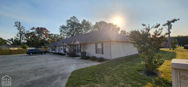 18 Brookland St, Brookland, AR 72417 - view of front of home with a front lawn