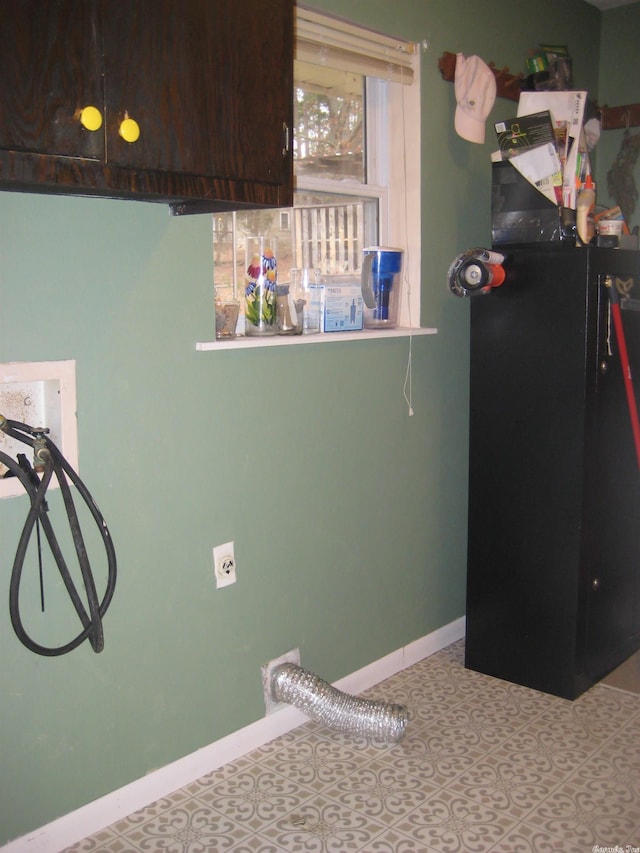 laundry area featuring electric dryer hookup