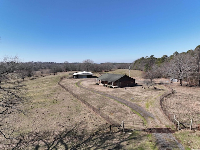 view of yard featuring a rural view