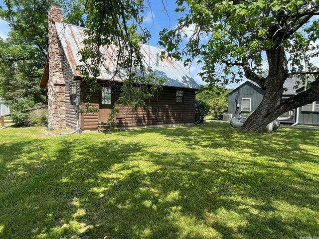 647 Ash Flat Dr, Ash Flat, AR 72513