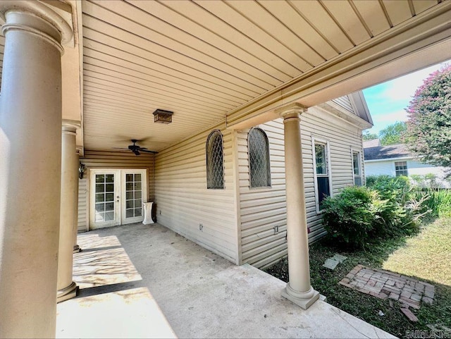 view of patio with ceiling fan