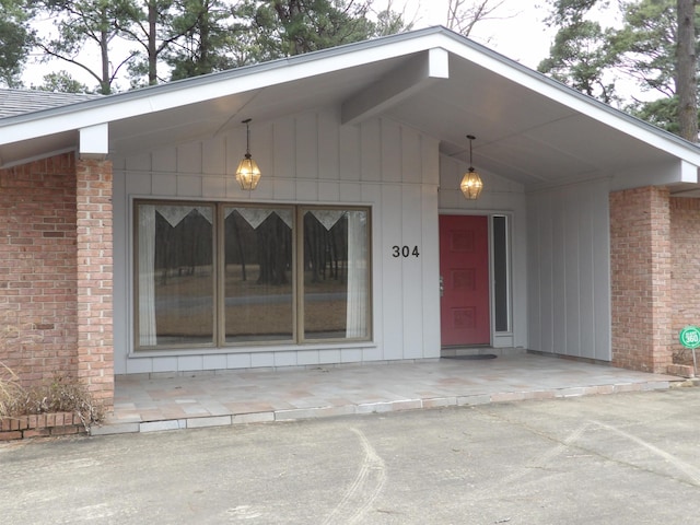 view of entrance to property