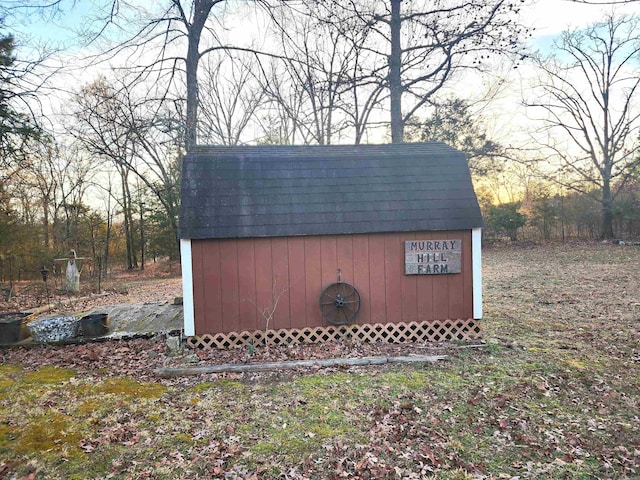 view of outbuilding