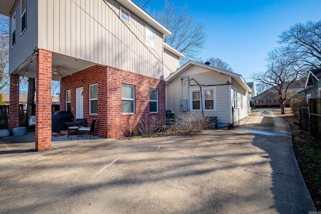 view of side of property