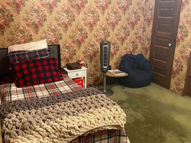 bedroom with carpet